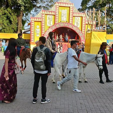 Azalea Holidays On Mall Darjeeling  Extérieur photo