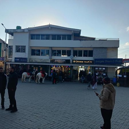 Azalea Holidays On Mall Darjeeling  Extérieur photo