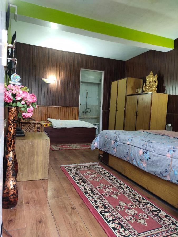 Azalea Holidays On Mall Darjeeling  Extérieur photo