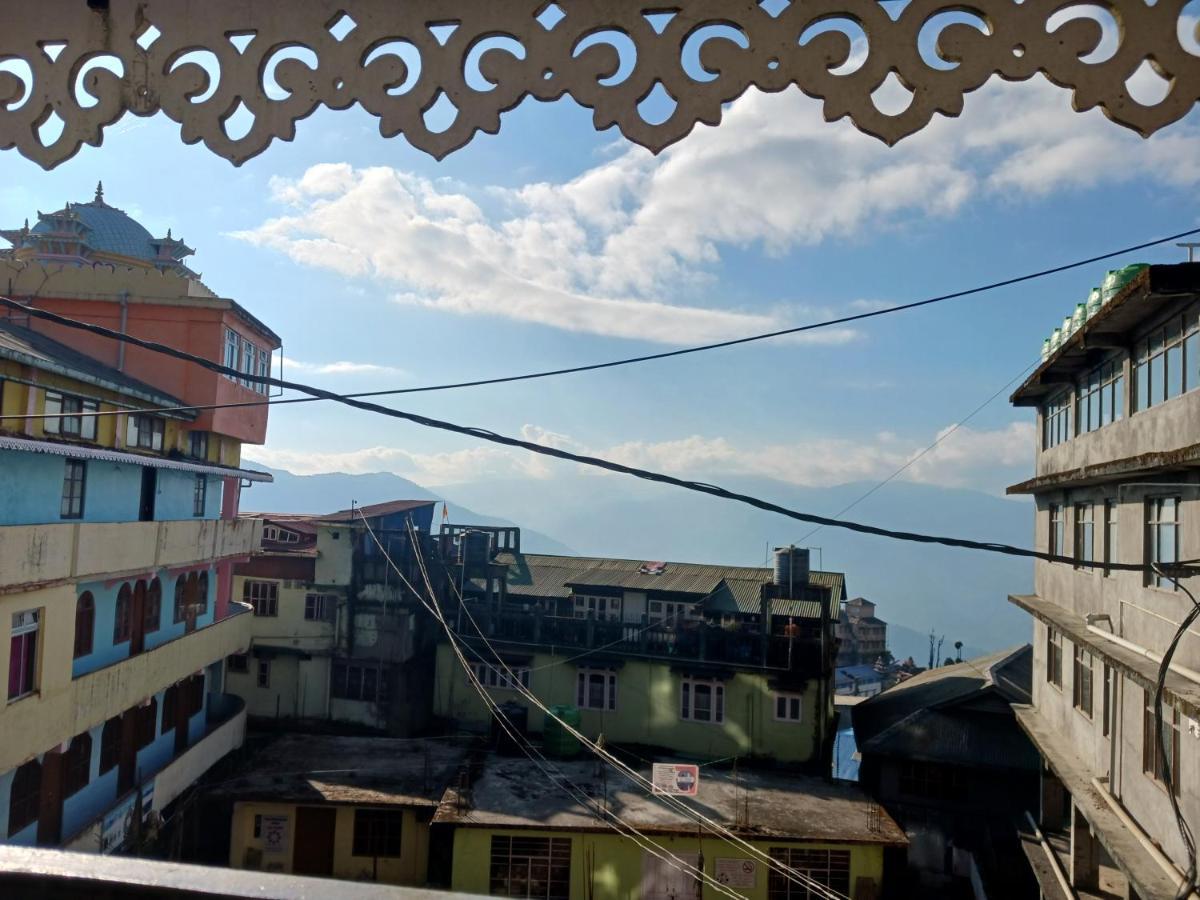 Azalea Holidays On Mall Darjeeling  Extérieur photo