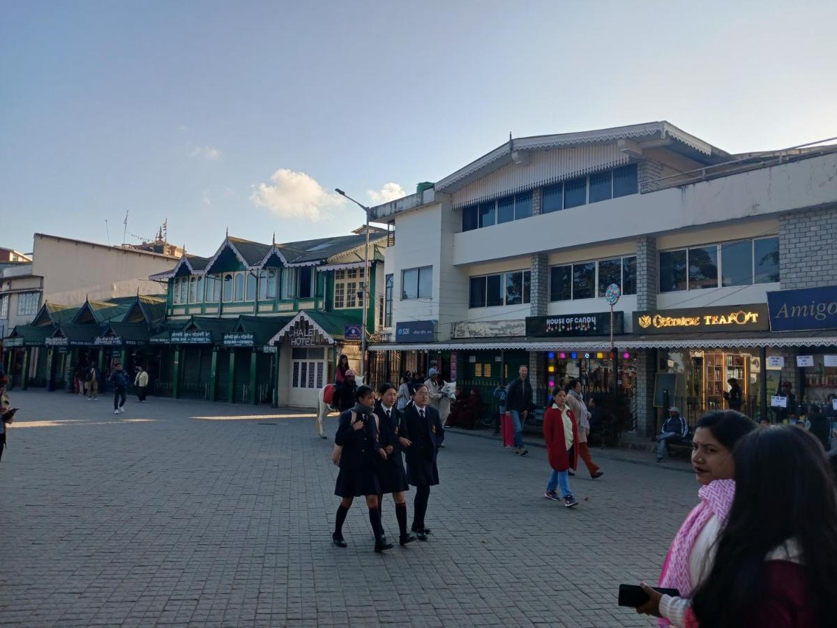 Azalea Holidays On Mall Darjeeling  Extérieur photo